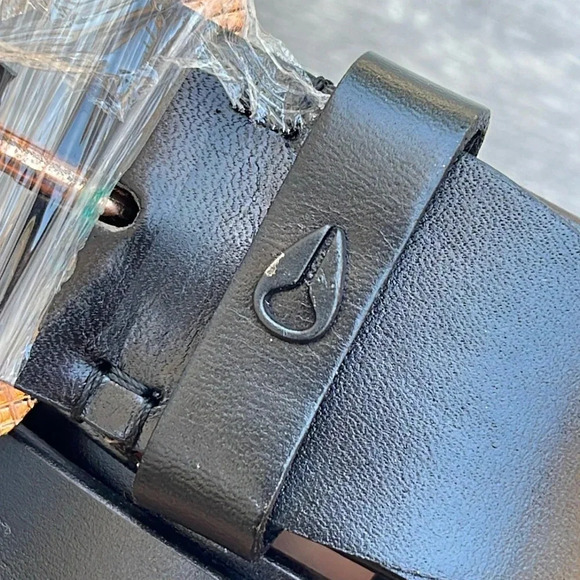 Nixon Heritage Leather Belt, black/rose gold - Picture 7 of 9